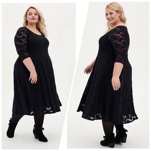 Torrid Black Brushed Lace Midi Fluted Dress Size 4
